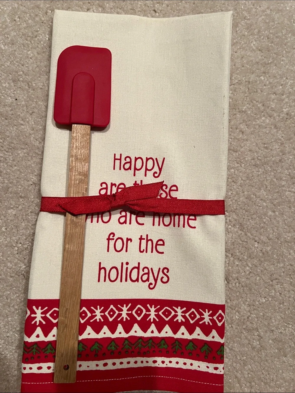 Hallmark Holiday Kitchen Tea Towel Set with Red Spatula never used